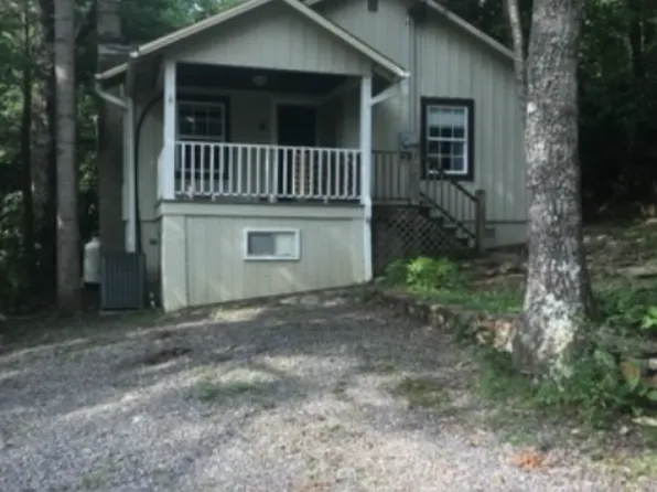 6 Bowers Rd, Black Mountain, NC 28711