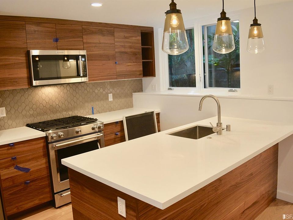 1st image of 888 De Haro St