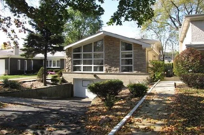 4 bed, 2200 sqft, $4,250 — Photo 2