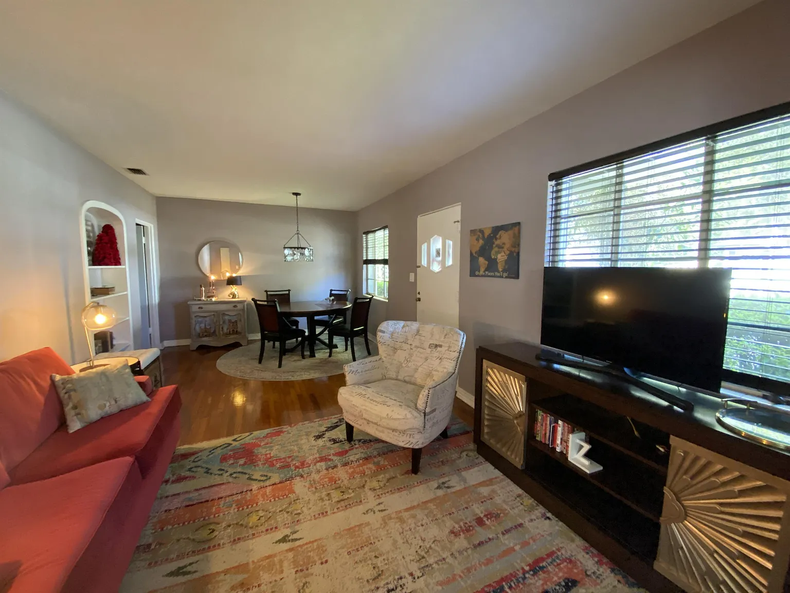 117 N Ferncreek Avenue - 1 — Photo 2