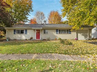 5804 Fairview Dr, Sanborn, NY 14132