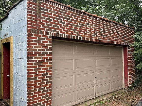 3rd image of 875 McKinley Ave
