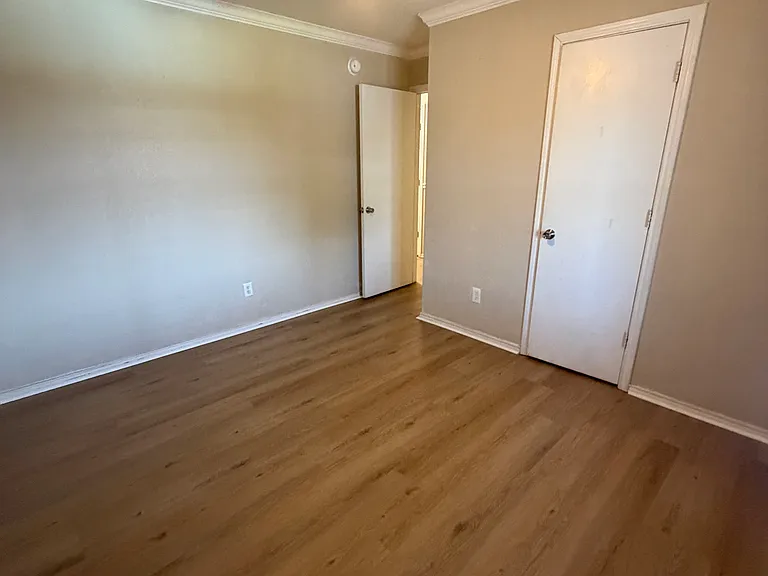 3505 Lakecrest Dr — Photo 25