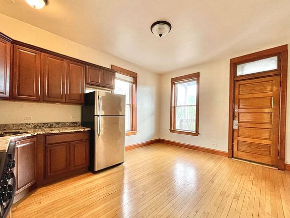 3rd image of 3319 W Pierce Ave #3F