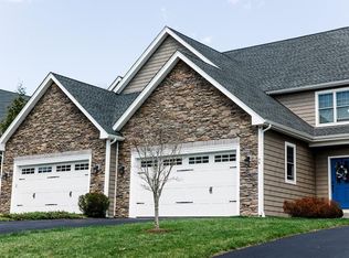9 Wheeler Ln #B, Hopkinton, RI 02833