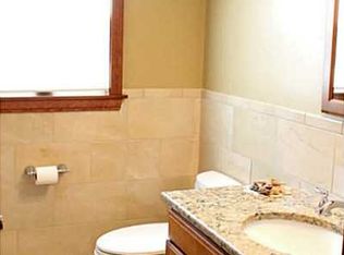 10 Tobin Ln, Bristol, RI 02809