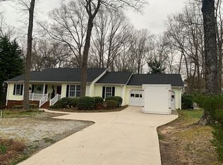 514 Hammett Bridge Rd, Greer, SC 29650