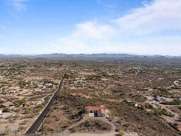 4th image of 969 S Saguaro Dr