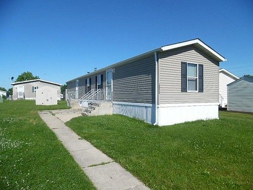 1st image of 28806 Beechwood Ave