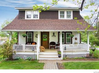 13 Elm St, Chester, NY 10918