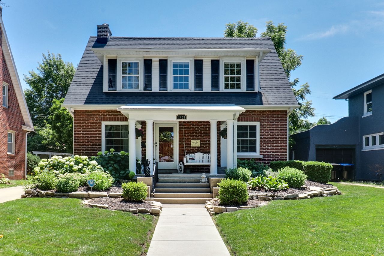 1403 E Oakland Ave, Bloomington, IL 61701 Zillow