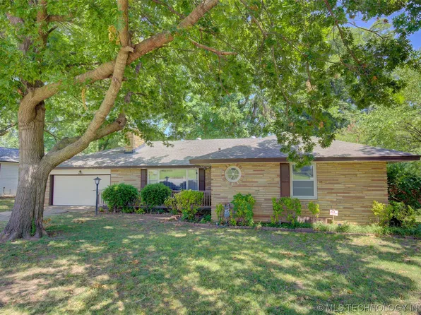 4023 S Columbia Pl, Tulsa, OK 74105