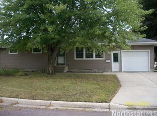 1420 Queen Ave N, Glencoe, MN 55336