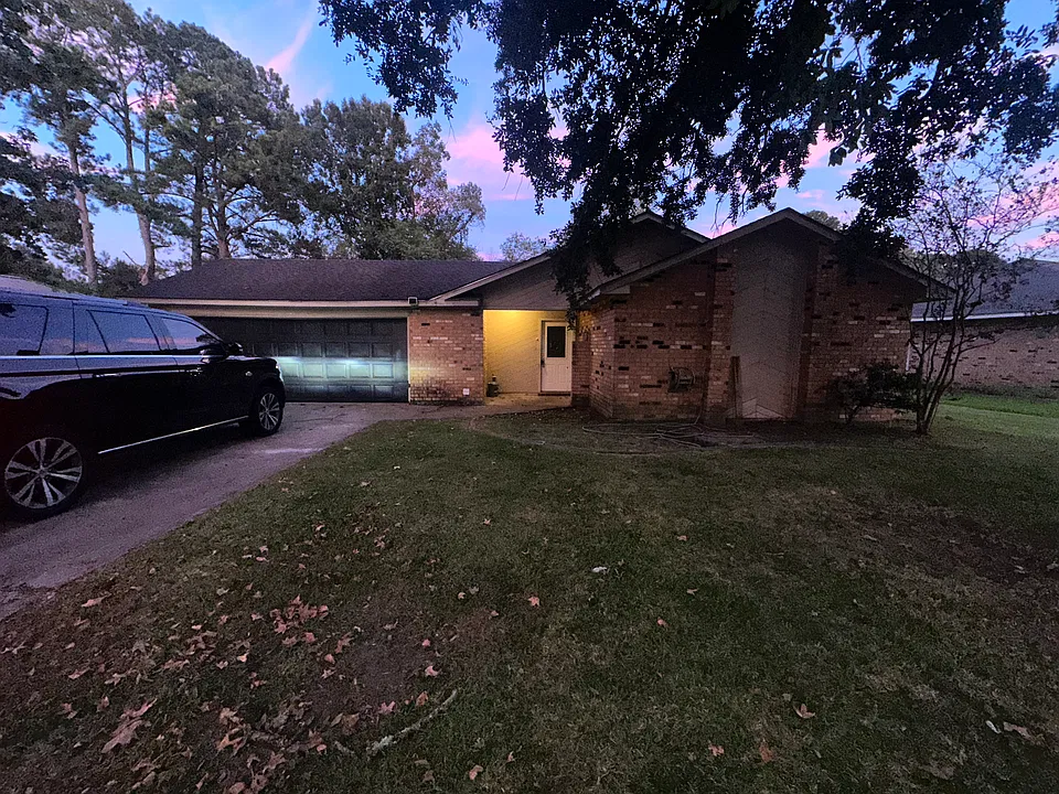 8847 Cedar Springs Ave