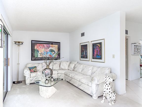 4th image of 10545 E Clairmont Cir #201