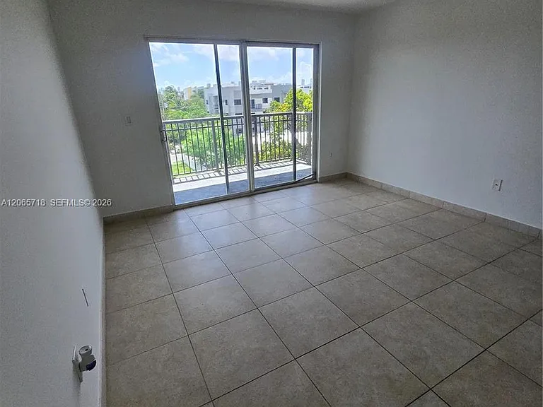 2647 NW 25th Ave #511 — Photo 6
