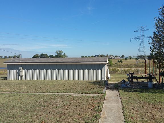 5th image of 1900 N Cummings Dr