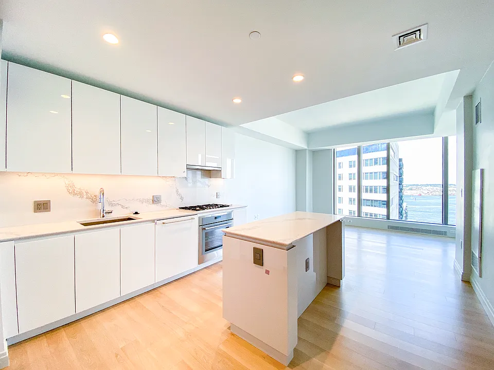 133 Seaport Blvd #1116