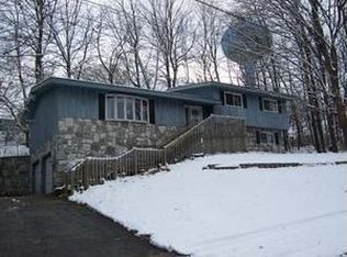 316 Maple Ct, Random Lake, WI 53075