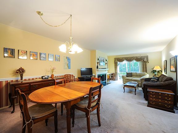 3rd image of 1240 Park Ave W APT 302