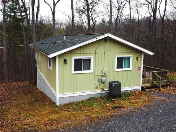 368 Oasis Ln, Gerrardstown, WV 25420