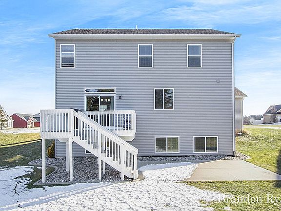 5th image of 3043 Park North Dr