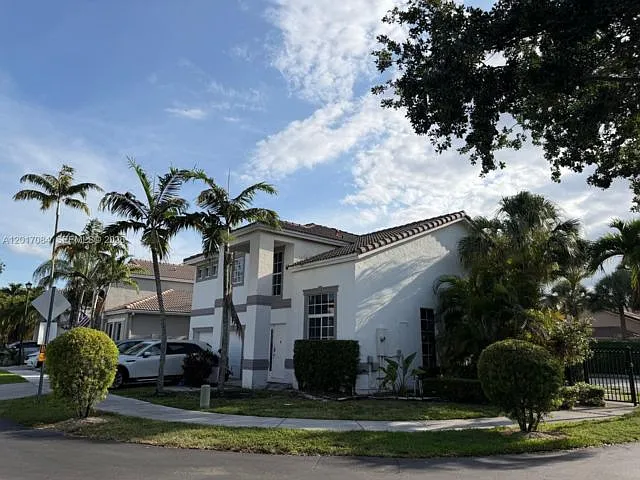 5362 NW 108th Pl — Photo 11