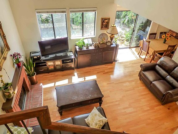 3rd image of 11878 Los Alisos Cir