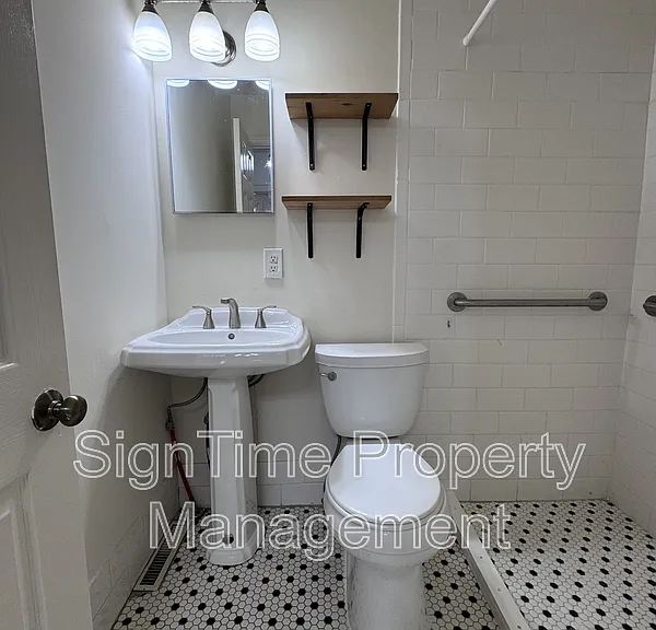 627 N Mulberry St — Photo 10