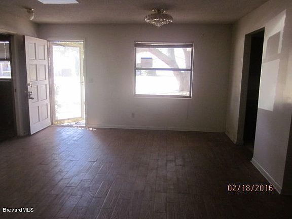 3rd image of 4955 Sharlene Dr
