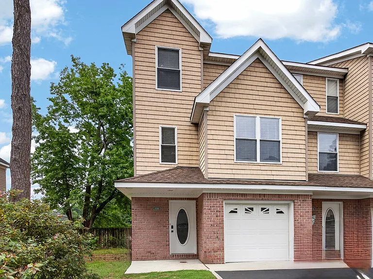 1136 Arlynn Ln — Photo 23