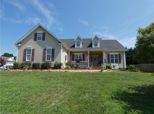 136 Willow Bend Dr, King, NC 27021