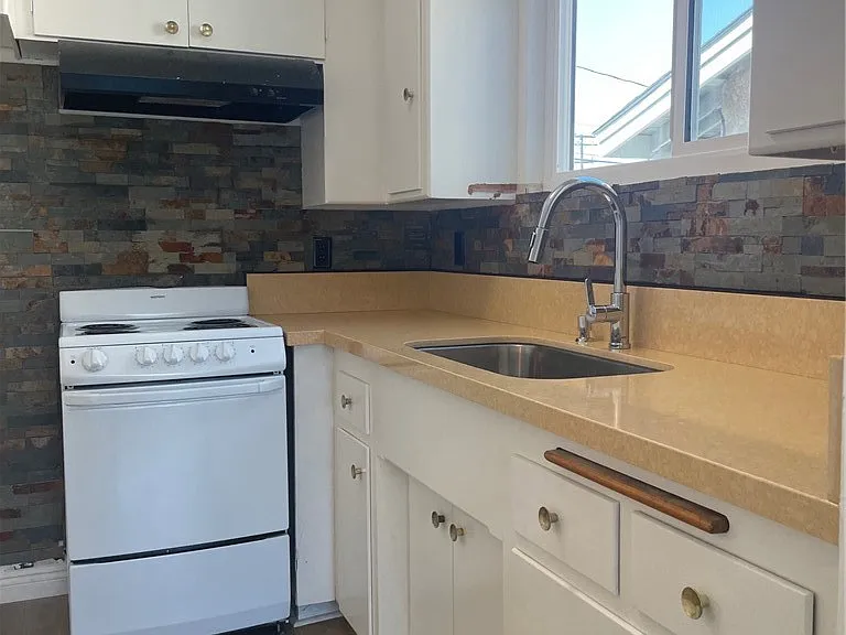 1451 Roycroft Ave #3 — Photo 12