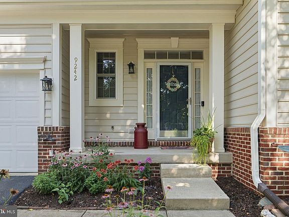 4th image of 9242 Rainbow Falls Dr