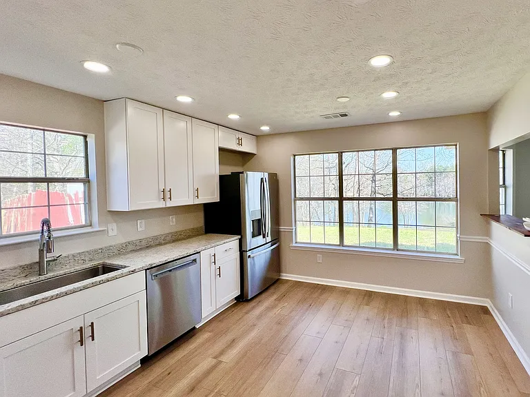 39 Brenda Ellen Dr — Photo 4