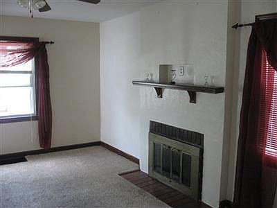 3rd image of 1633 Meriline Ave