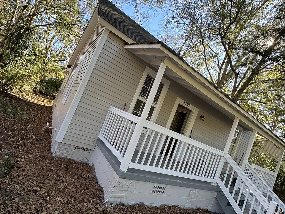 1309 Polk St