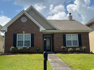259 Warwick Ln, Alabaster, AL 35007