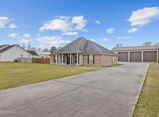 1019 Oleste Tauzin Rd, Breaux Bridge, LA 70517