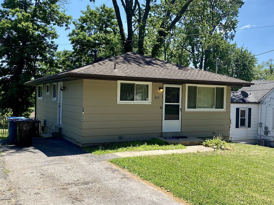 1st image of 822 Marion Pl