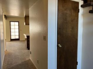 40 N 19th Ave APT C, Lemoore, CA 93245