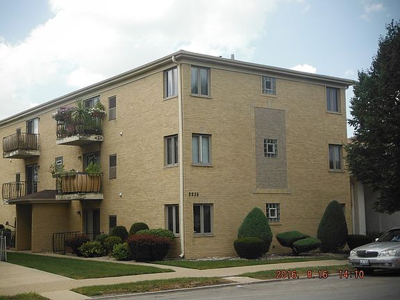 2nd image of 2238 N Harlem Ave APT 2W