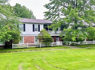 24 Washington Sq UNIT 15, Cleveland, OH 44143