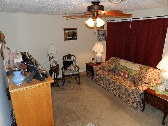 3rd image of 215 Mimosa Ave