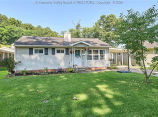 207 Sun Valley Dr, Saint Albans, WV 25177