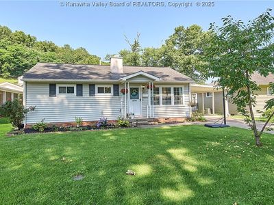 207 Sun Valley Dr, Saint Albans, WV, 25177