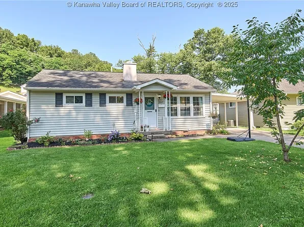 207 Sun Valley Dr, Saint Albans, WV 25177