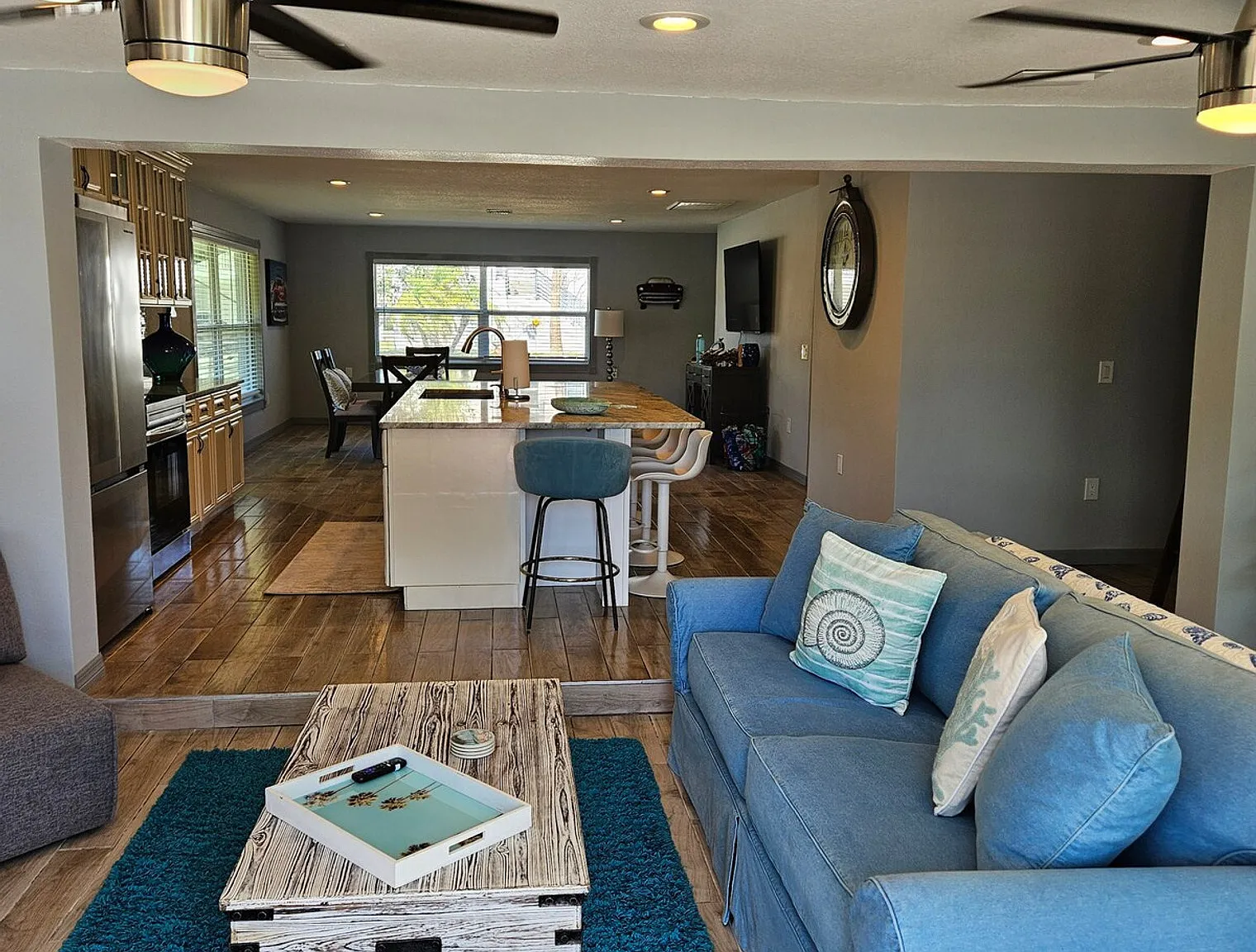 3 bed, 2.0 bath, $4,935 — Photo 1