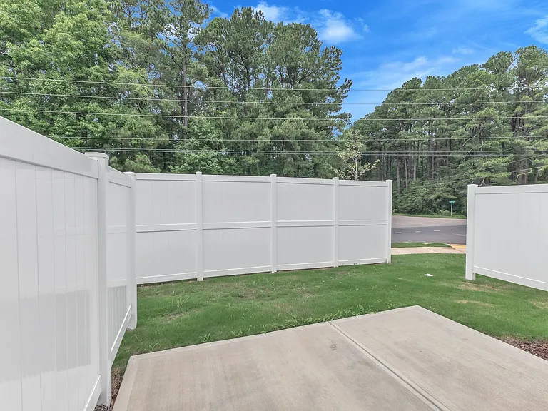 1711 Ballard Dr — Photo 9