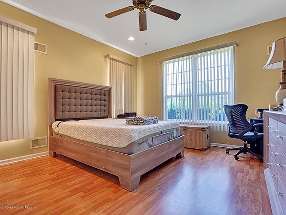 2nd image of 42 Sunnybrook Ln #100A